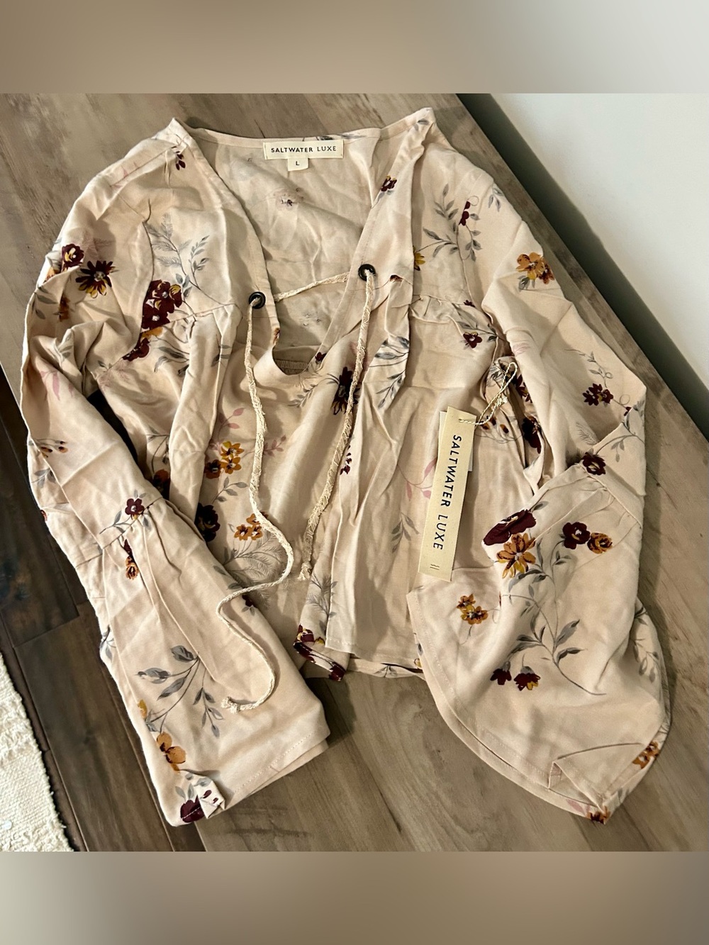 NWT Saltwater Luxe Floral Boho Bell Sleeve Blouse Size Large Cottagecore - Picture 2 of 6